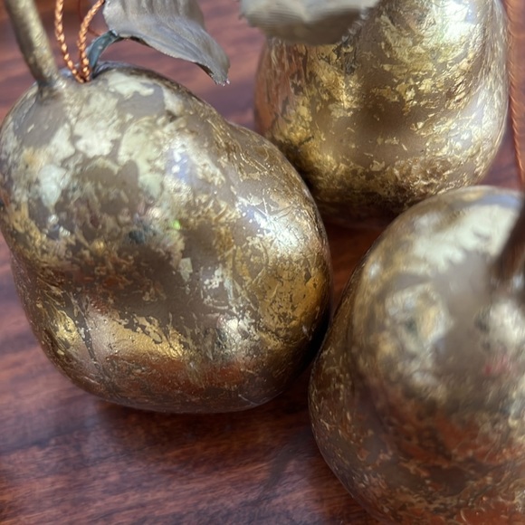 Gold foiled pear ornament - Picture 11 of 11